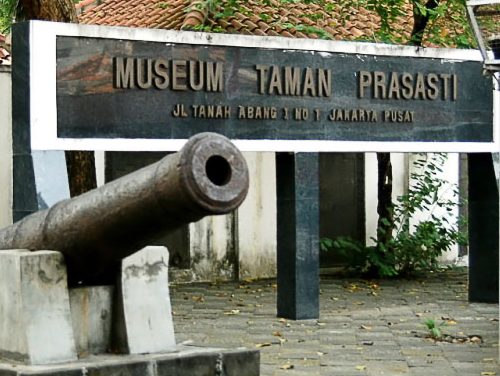 Harga Tiket Masuk Museum Taman Prasasti Jakarta, Misteri 
